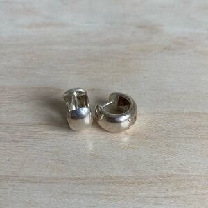 Mejuri chunky Huggie hoop sterling silver